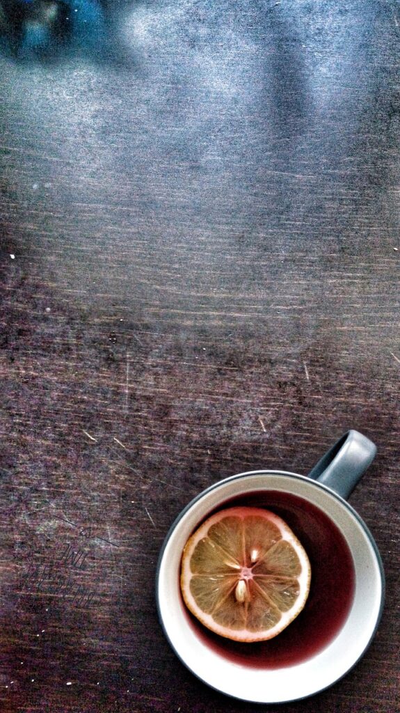 ワーケーションに最適なモニターの選び方は？