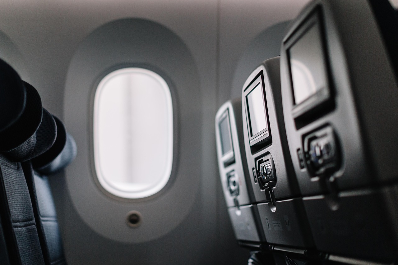 一人旅のワーケーションに最適な格安航空券の探し方は？