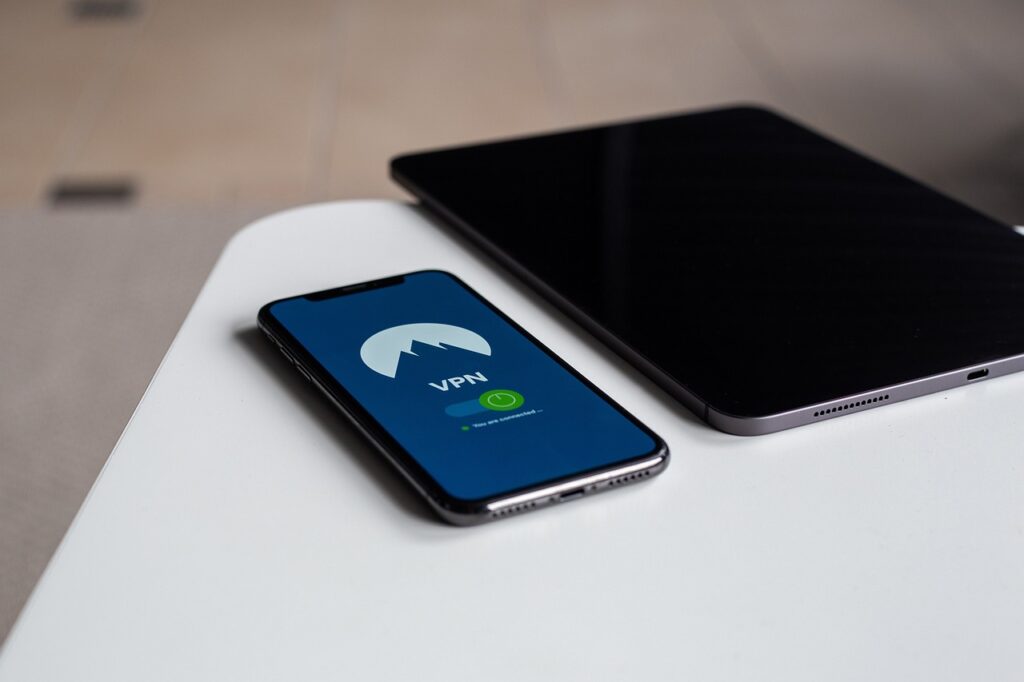 一人旅でのワーケーションにおけるVPNのセキュリティはどう確保する？